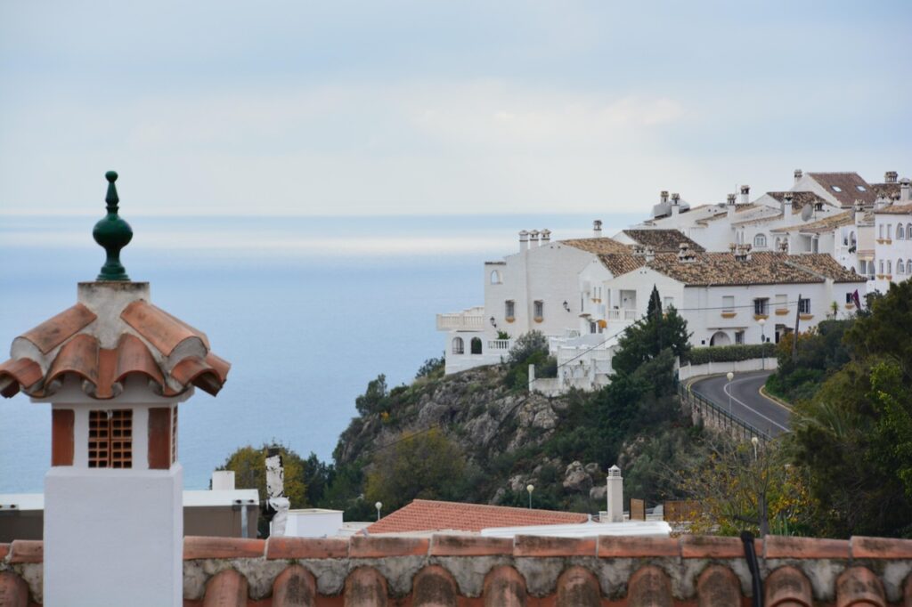 Benalmadena, a picturesque coastal town in southern Spain, is a lively holiday destination suitable for young students aged 13-17. It still retains its original charm and character and is small enough to provide a safe environment for young students while offering a wide range of activities and interesting places to visit.